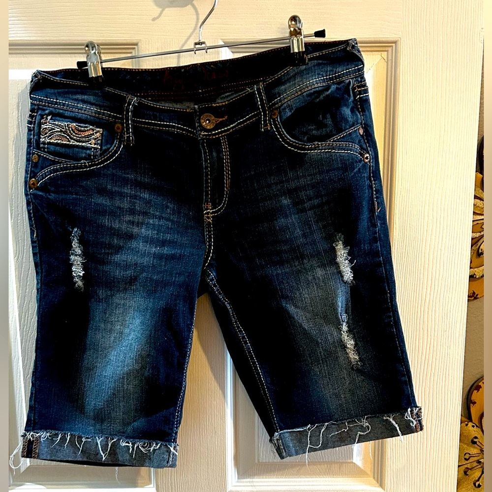 Ariya Jean denim shorts